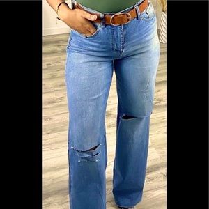 BNWT Wide Leg Mom Jeans